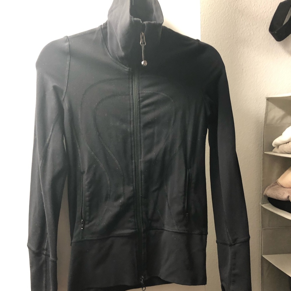 Lululemon black zip up SZ 2